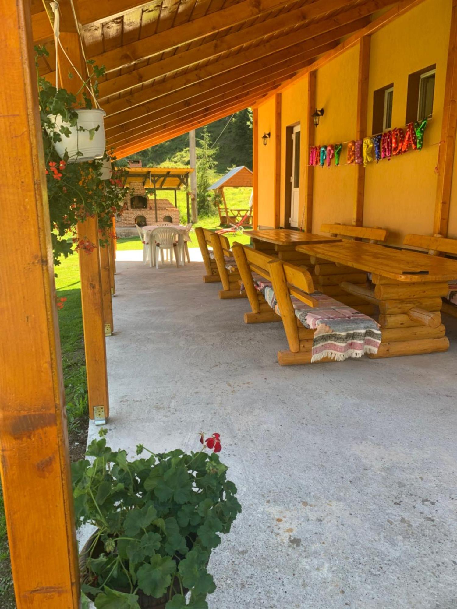 Casa Natalia Raisa Arieseni 호텔 외부 사진