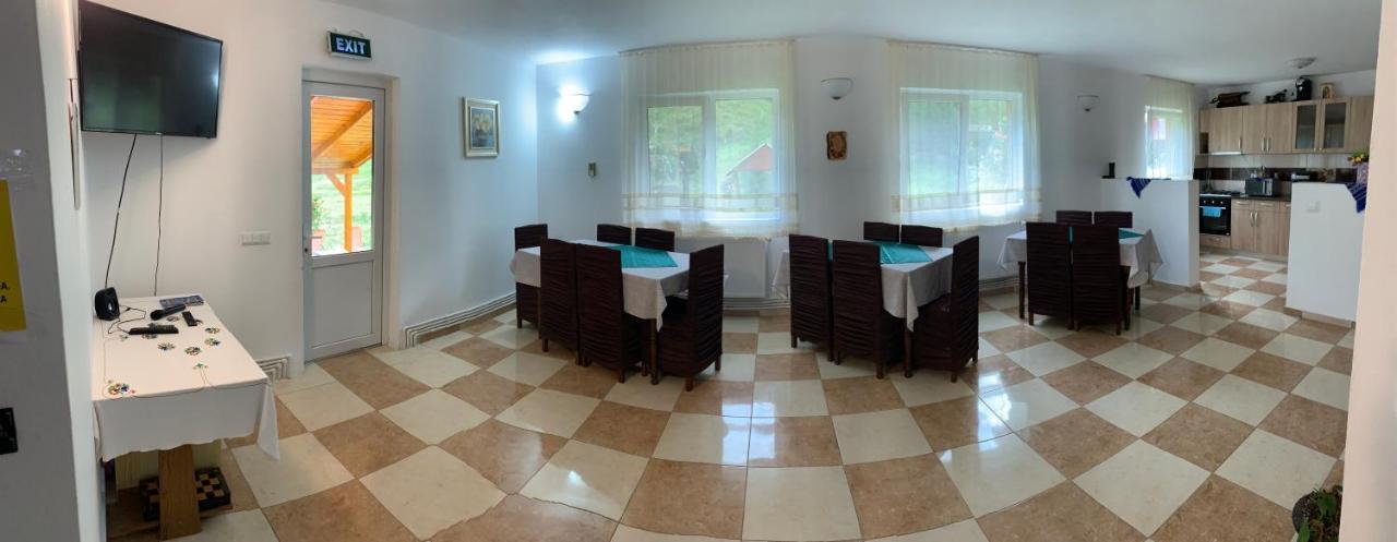 Casa Natalia Raisa Arieseni 호텔 외부 사진
