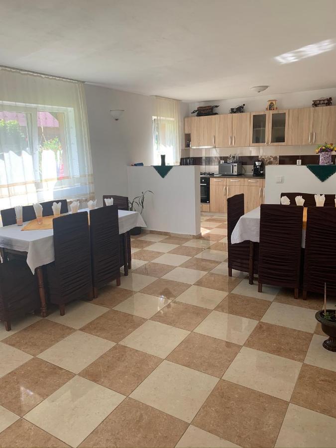Casa Natalia Raisa Arieseni 호텔 외부 사진