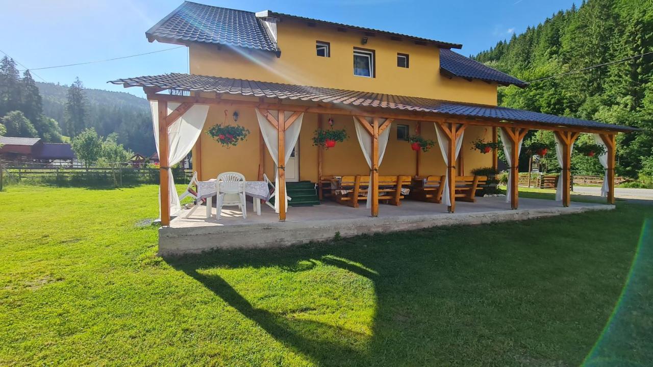 Casa Natalia Raisa Arieseni 호텔 외부 사진