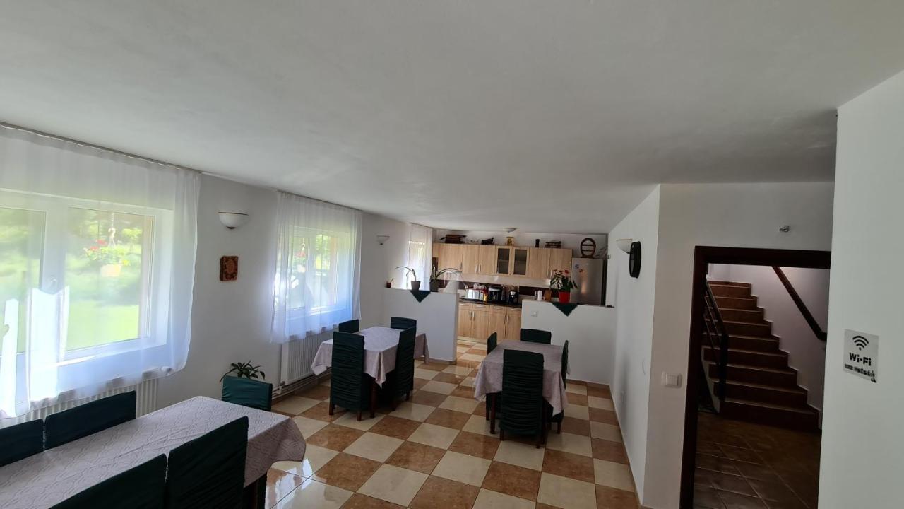 Casa Natalia Raisa Arieseni 호텔 외부 사진