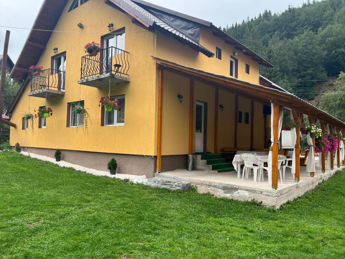 Casa Natalia Raisa Arieseni 호텔 외부 사진