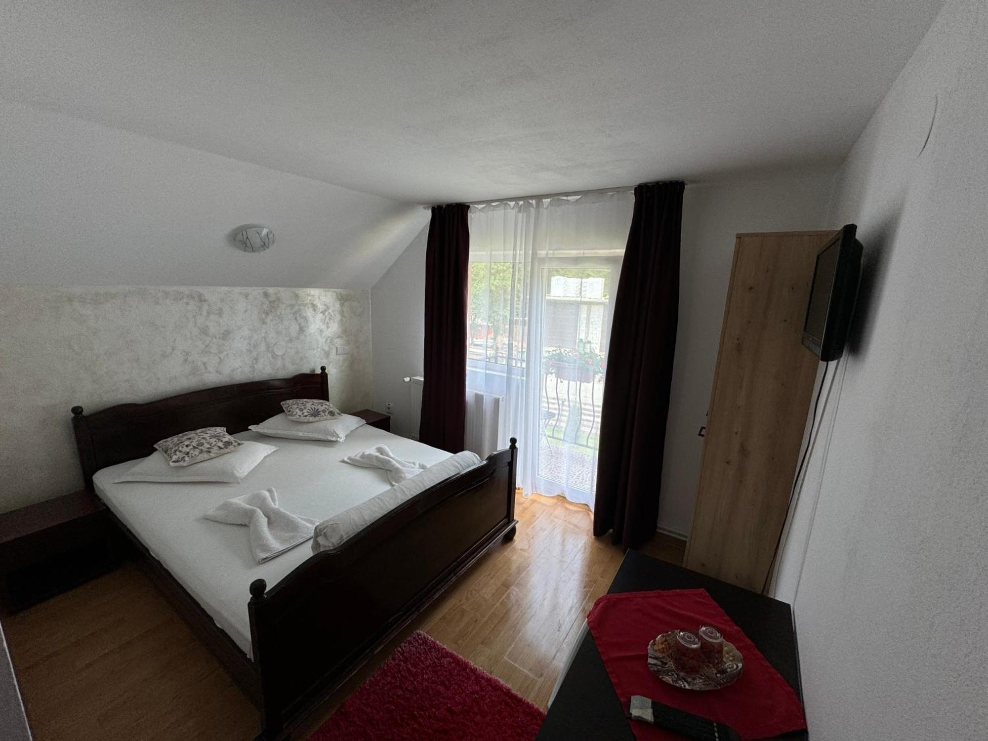Casa Natalia Raisa Arieseni 호텔 외부 사진