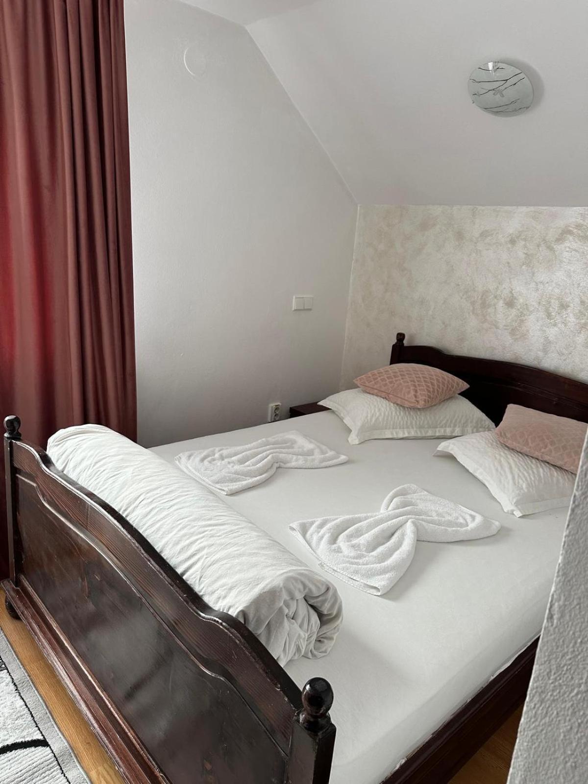 Casa Natalia Raisa Arieseni 호텔 외부 사진